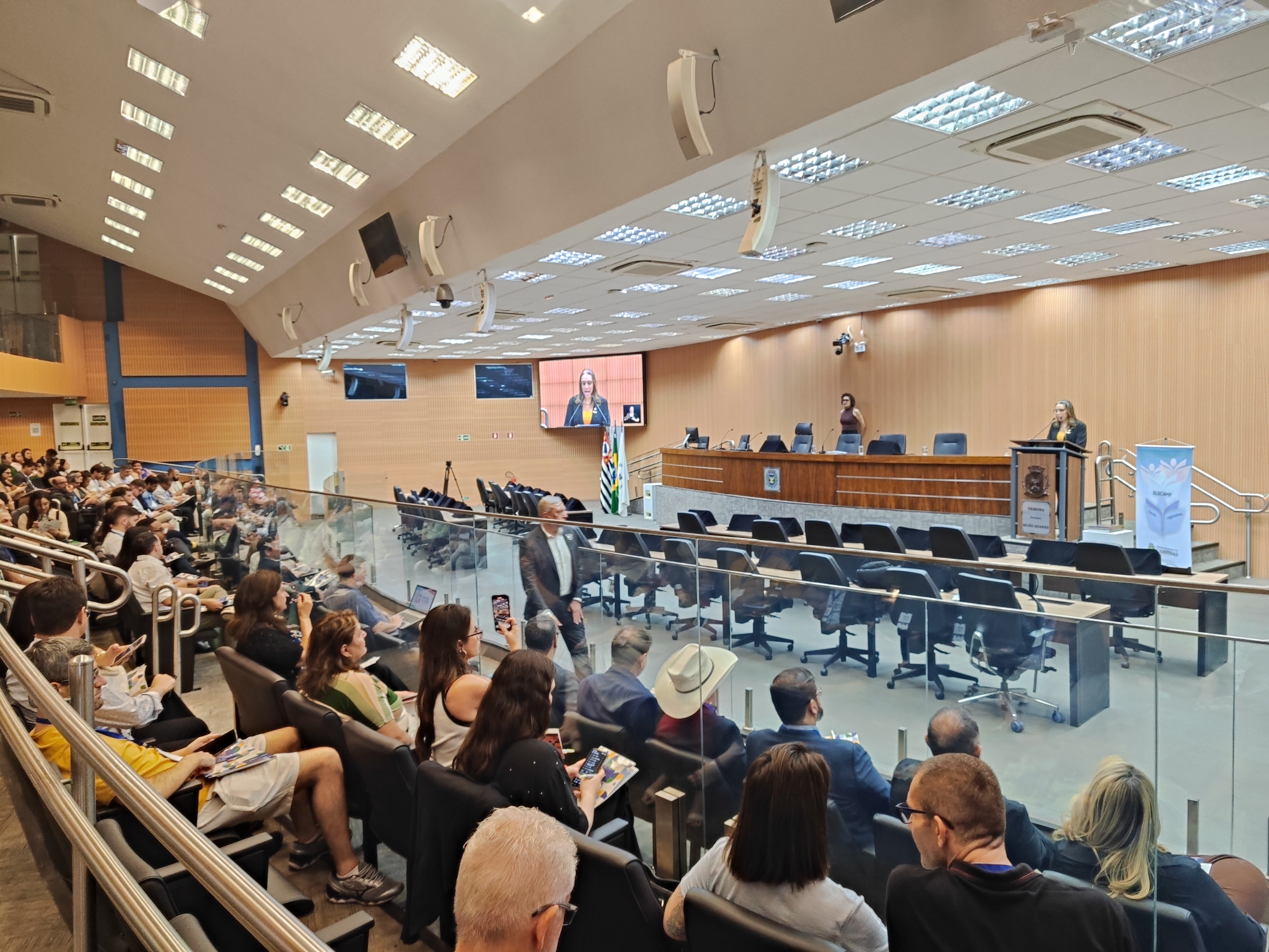 Visualize fotos 17/10/2025 16º Encontro da APEL na Câmara de Campinas