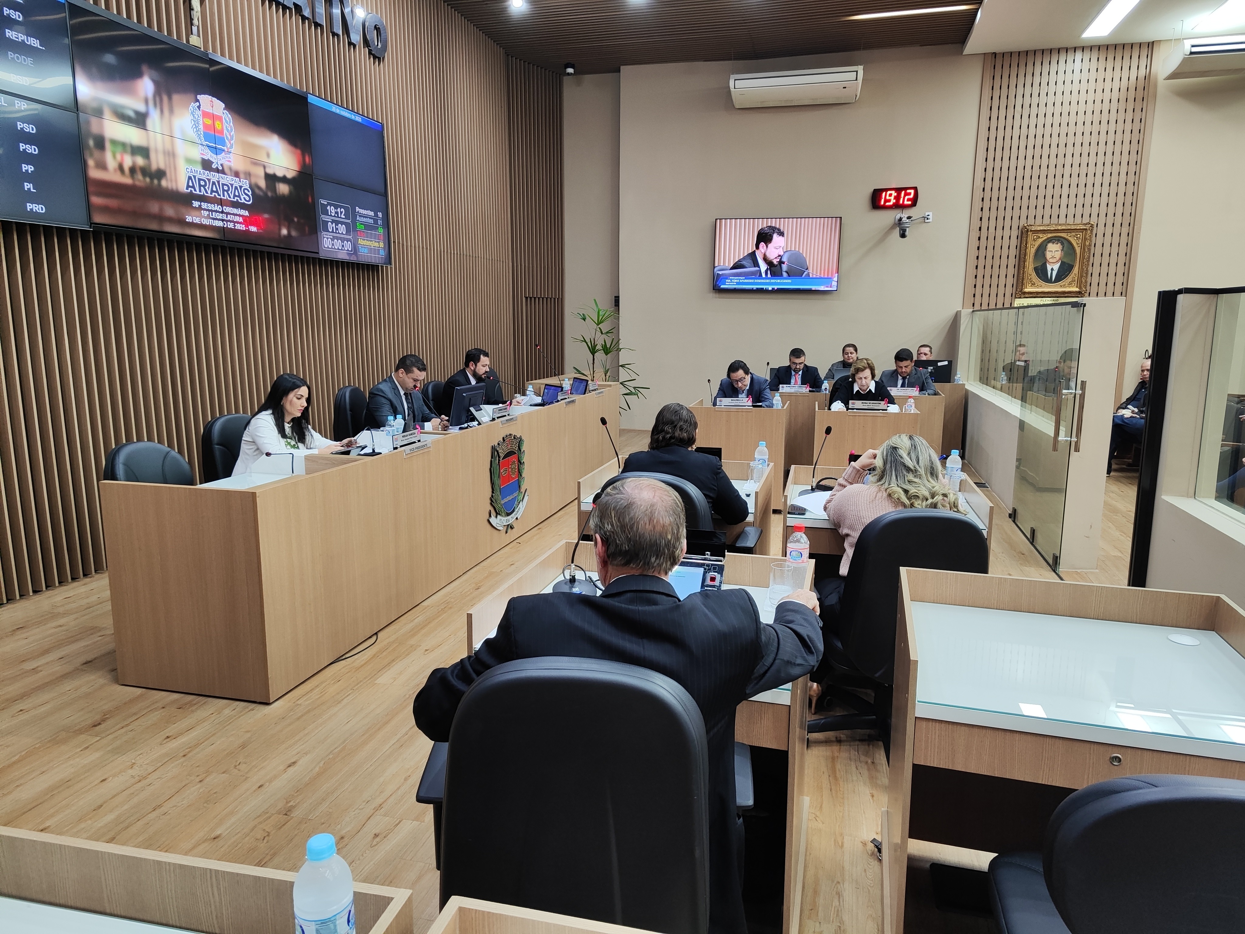 Visualize fotos 20/10/2025 38ª Sessão Ordinária