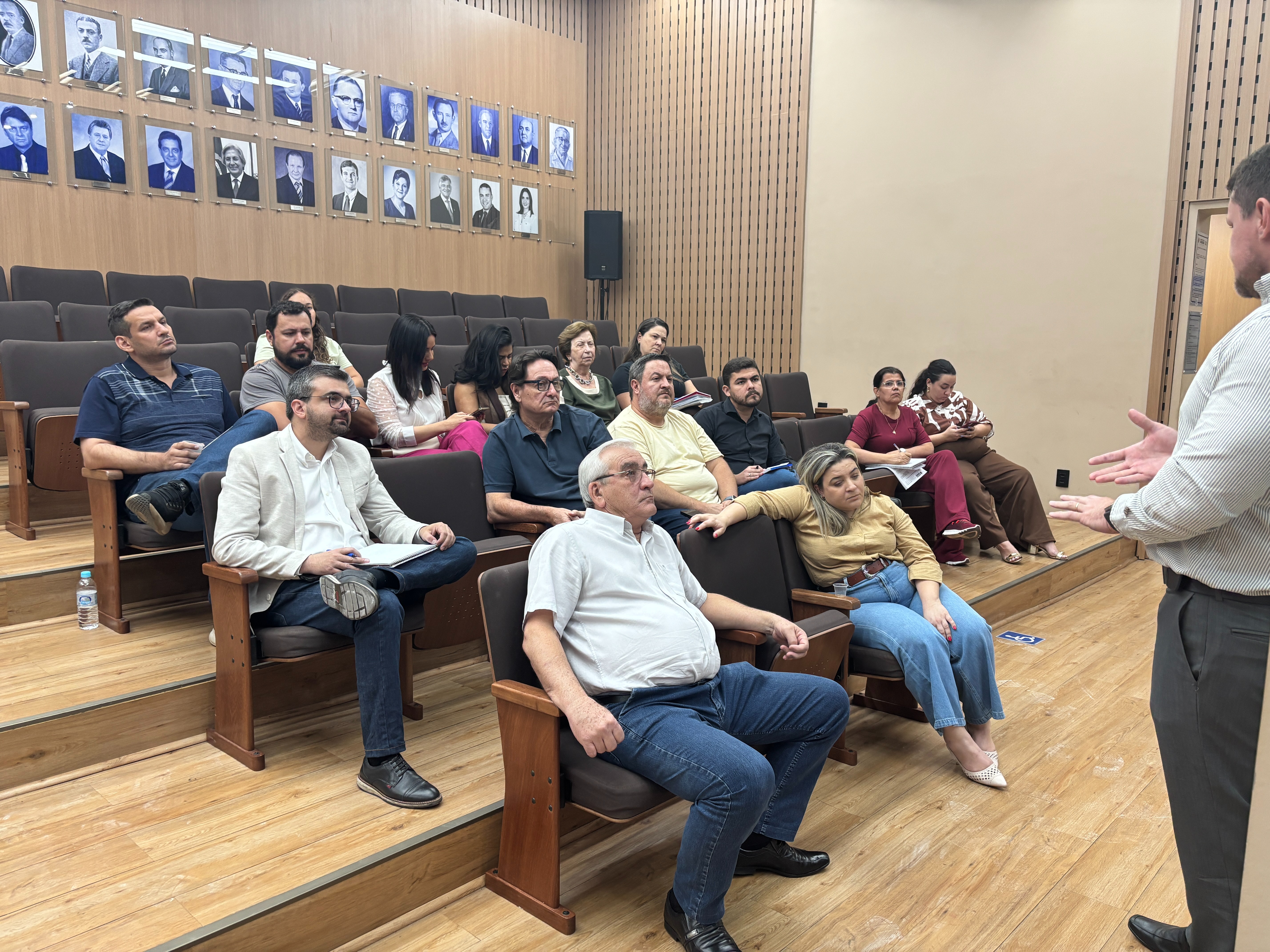 Visualize fotos 24/10/2025 Reunião Araprev