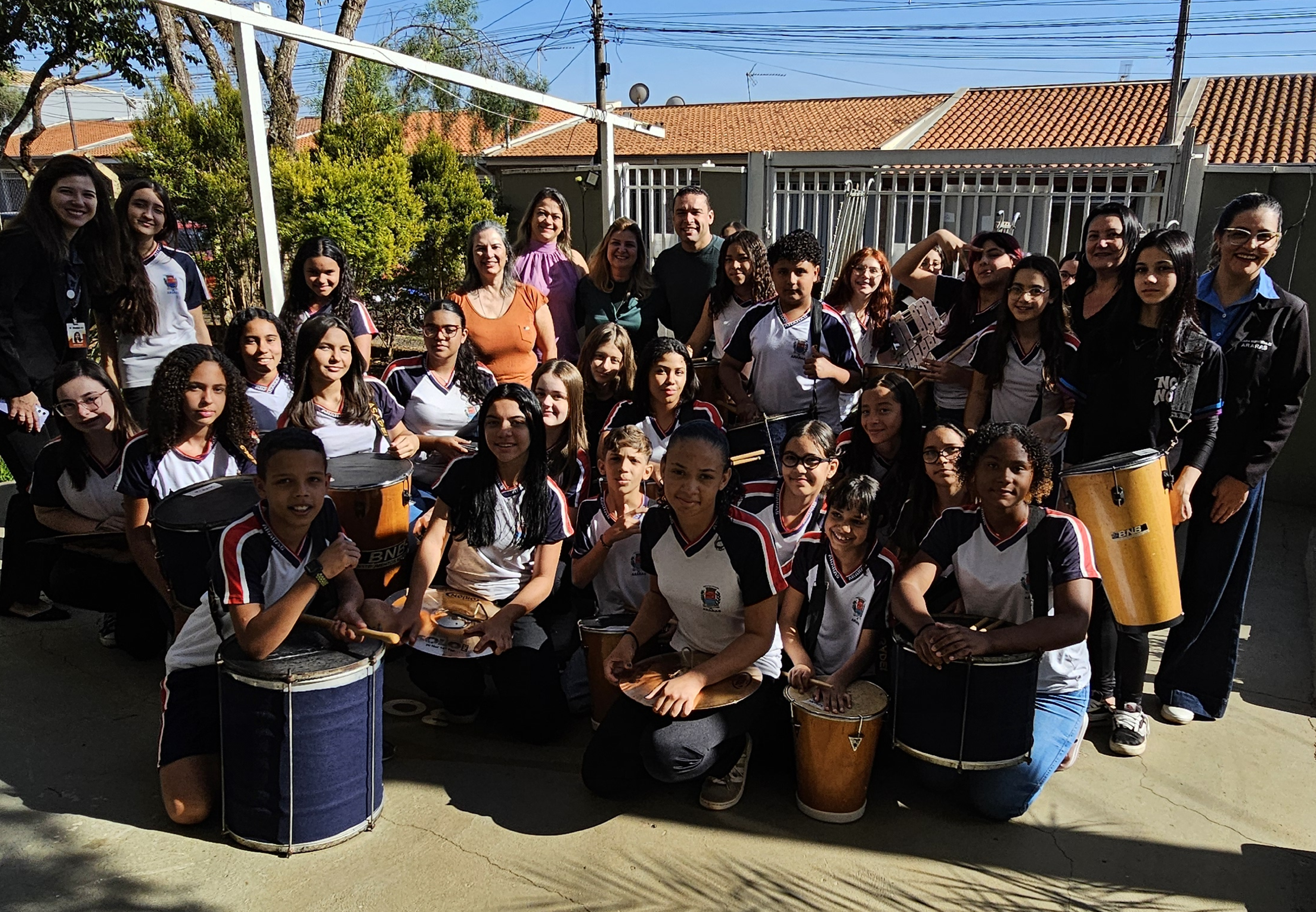 Ato cívico na escola Júlio Ridolfo tem a presença do presidente Rodrigo Soares e da Escola Legislativa 