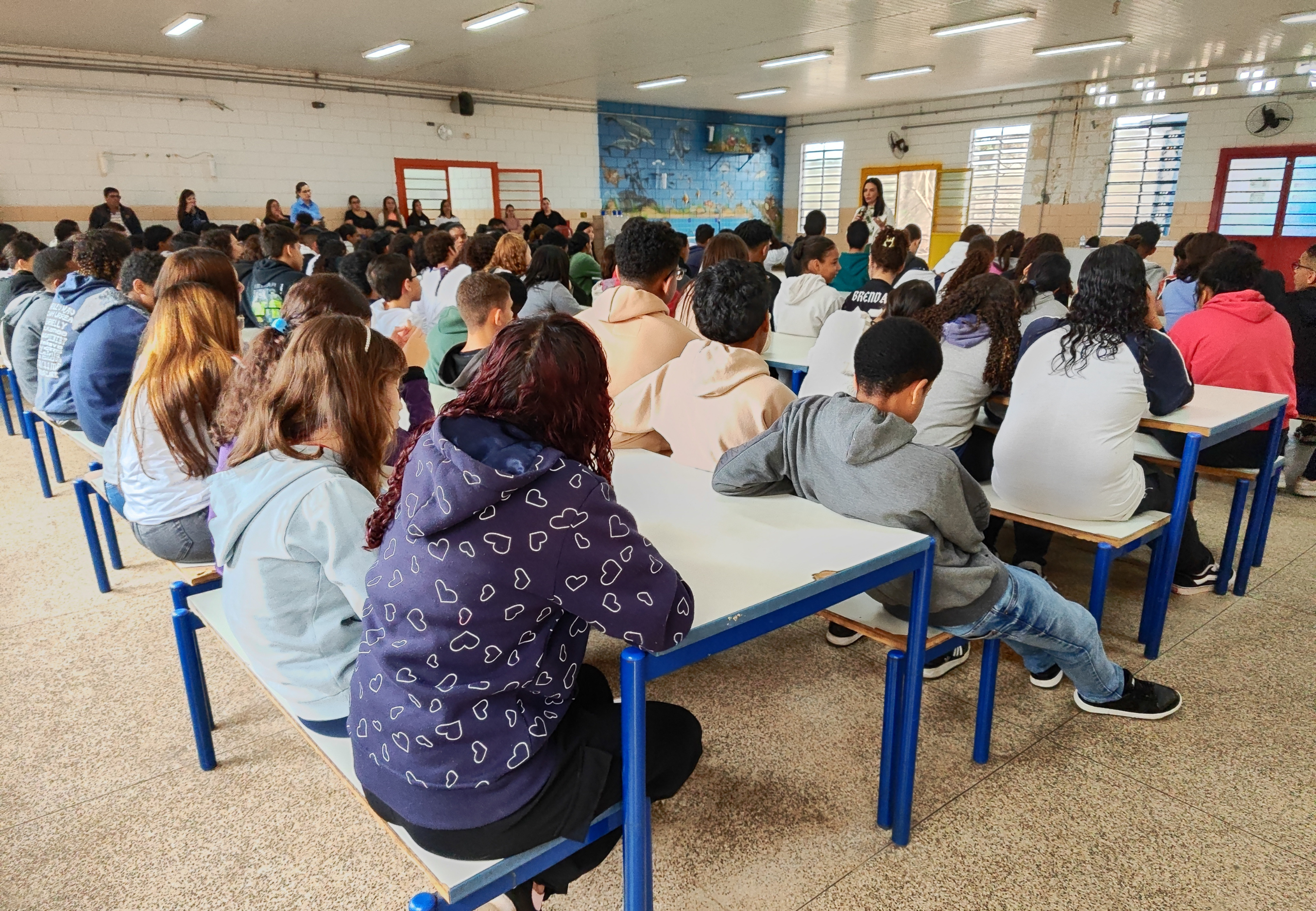Escola Legislativa ministra palestra sobre bullying na escola Adalgisa