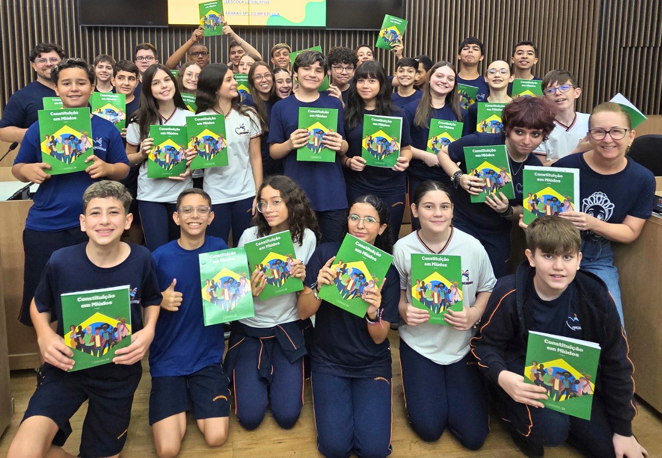 Alunos do Canossianas participam do projeto Câmara Cidadã