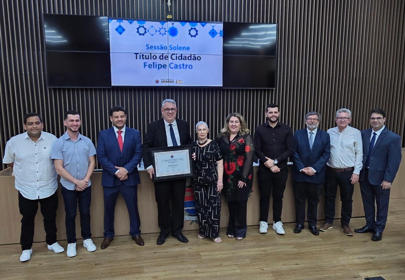Felipe Castro recebe Título de Cidadão Ararense 
